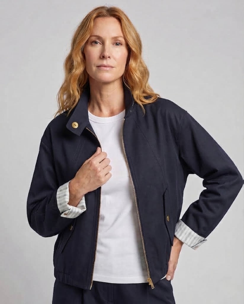 Damen Cropped Utility Jacke mit Stehkragen, Kordelzugsaum und goldfarbenen Details Drune