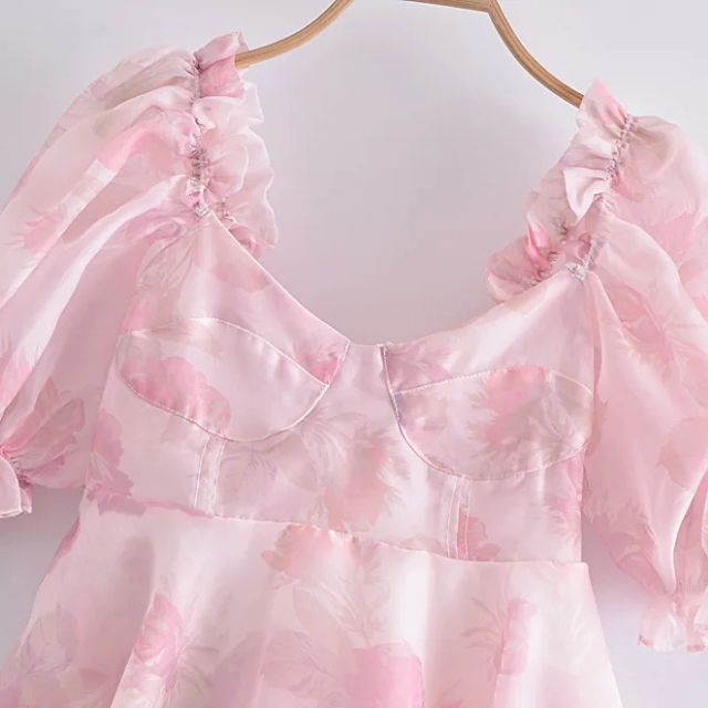 Drune | Organza-Kleid mit Blumenmuster und Puffärmeln sowie Herzausschnitt