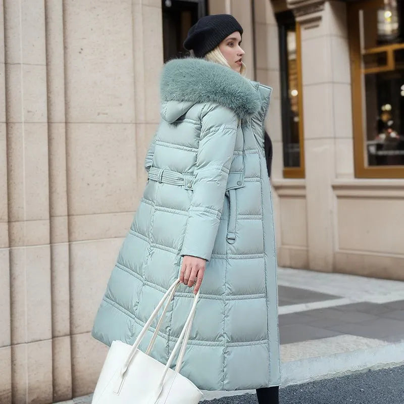 Drune | Damen lange Winterjacke mit Pelzmütze und Gürtel