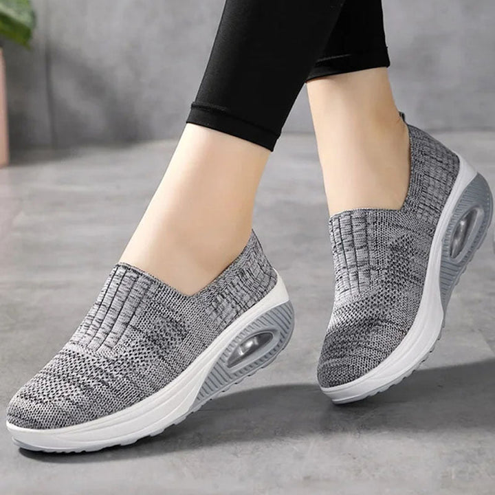 Drune | Atmungsaktive Slip on Sneaker Mit Ergonomischer Sohle Für Damen