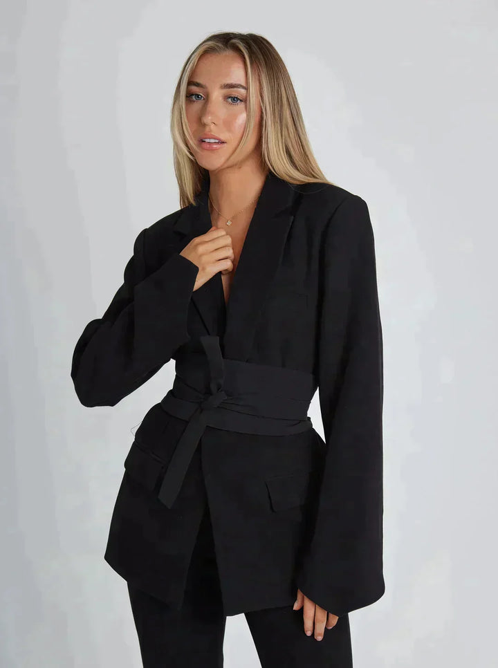 Drune | Blazer mit zusätzlichen Gürtelakzenten