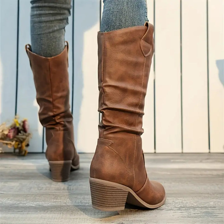 Drune | Stiefel mit Dickem Absatz und Spitzer Zehe