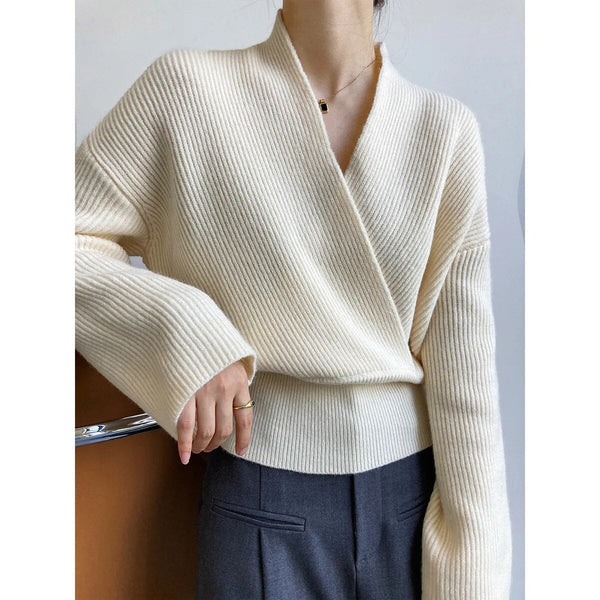 Drune | Klassischer Herbst Wickelpullover mit Statement Ausschnitt für Frauen