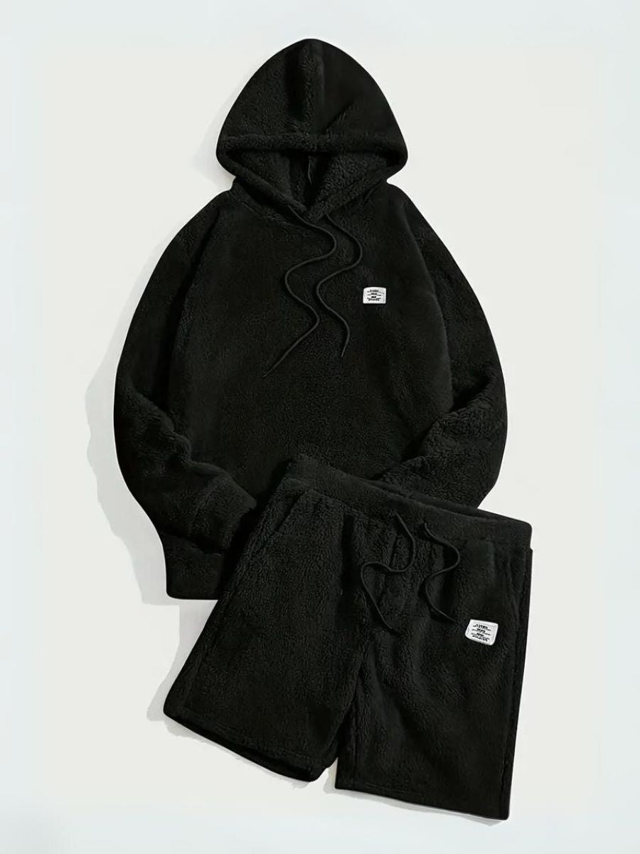 Drune | Fluffy Hoodie und Shorts