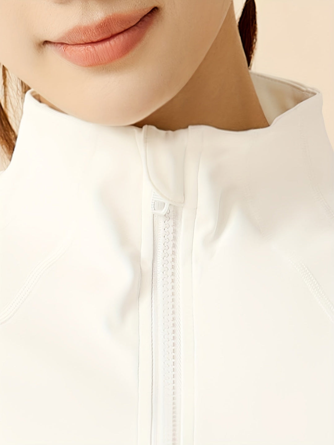 Drune | Kurze Sportjacke Aus Atmungsaktivem Material mit Stehkragen