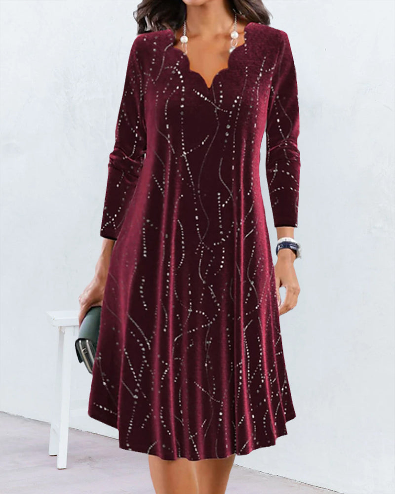 Drune | Kleid mit V-Ausschnitt und Langen Ärmeln