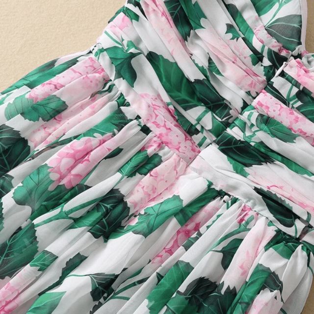 Drune | Trägerloses Maxikleid mit Blumenmuster und gerafftem Oberteil