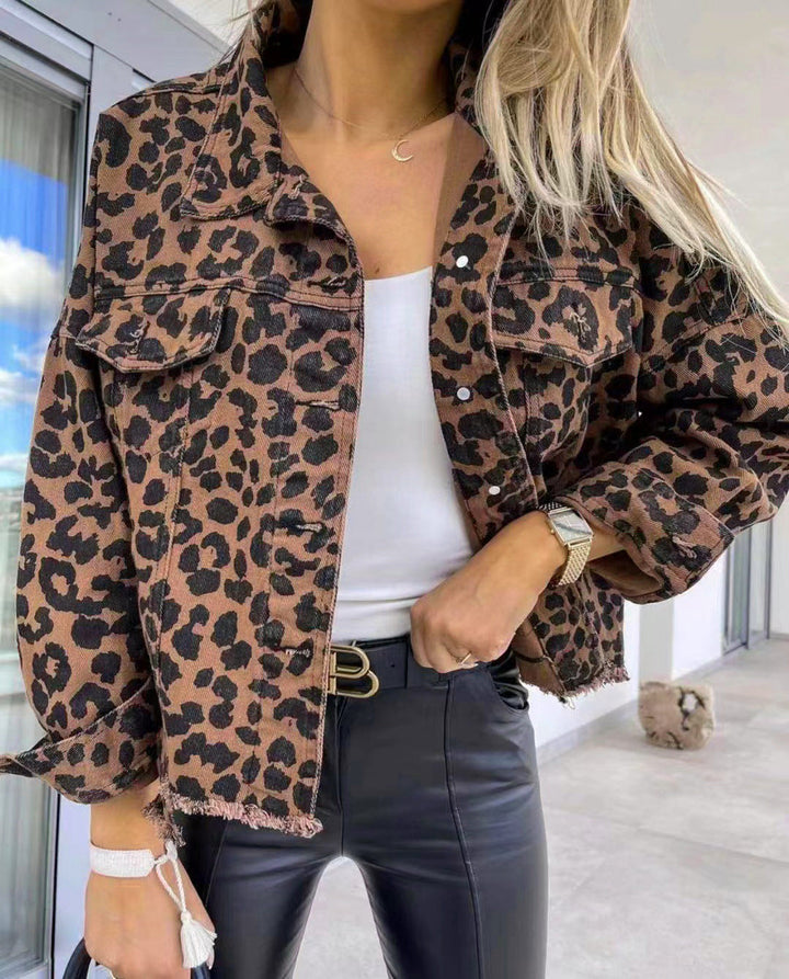 Drune | Raw Hem Leopardenkragen Denimjacke