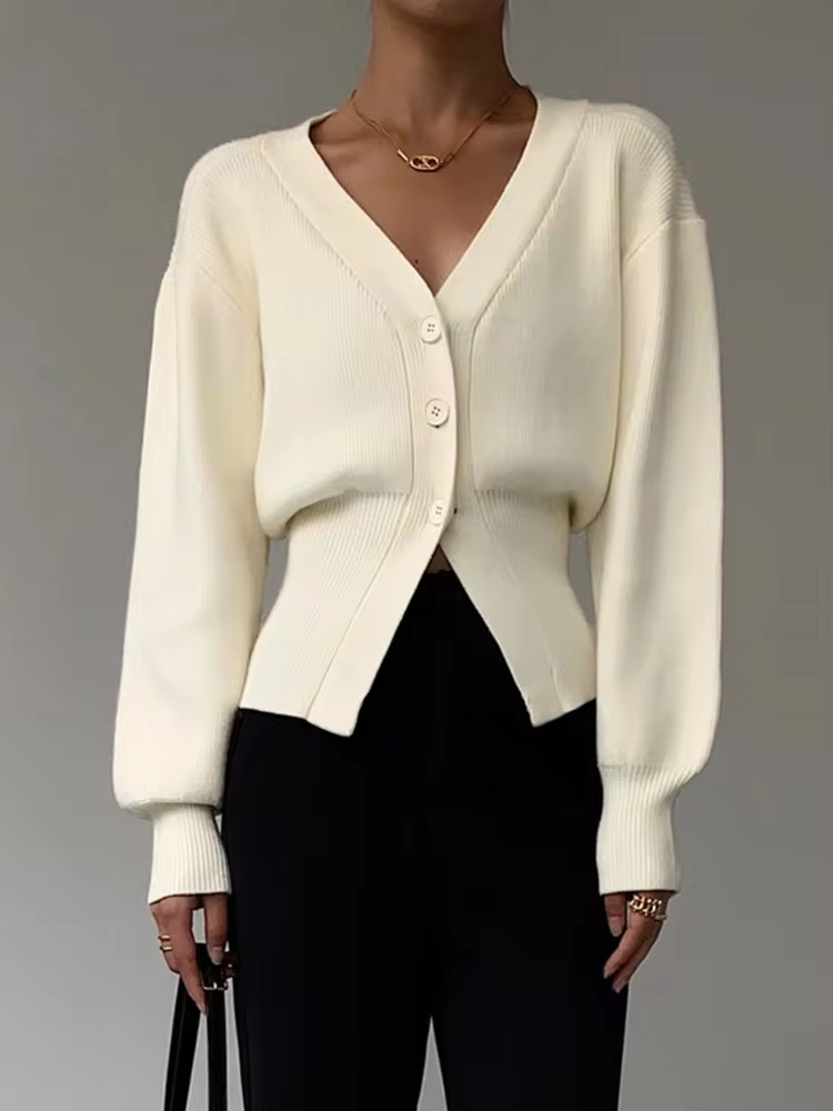 Drune | Cozy knitted cardigan with V-neck and button placket