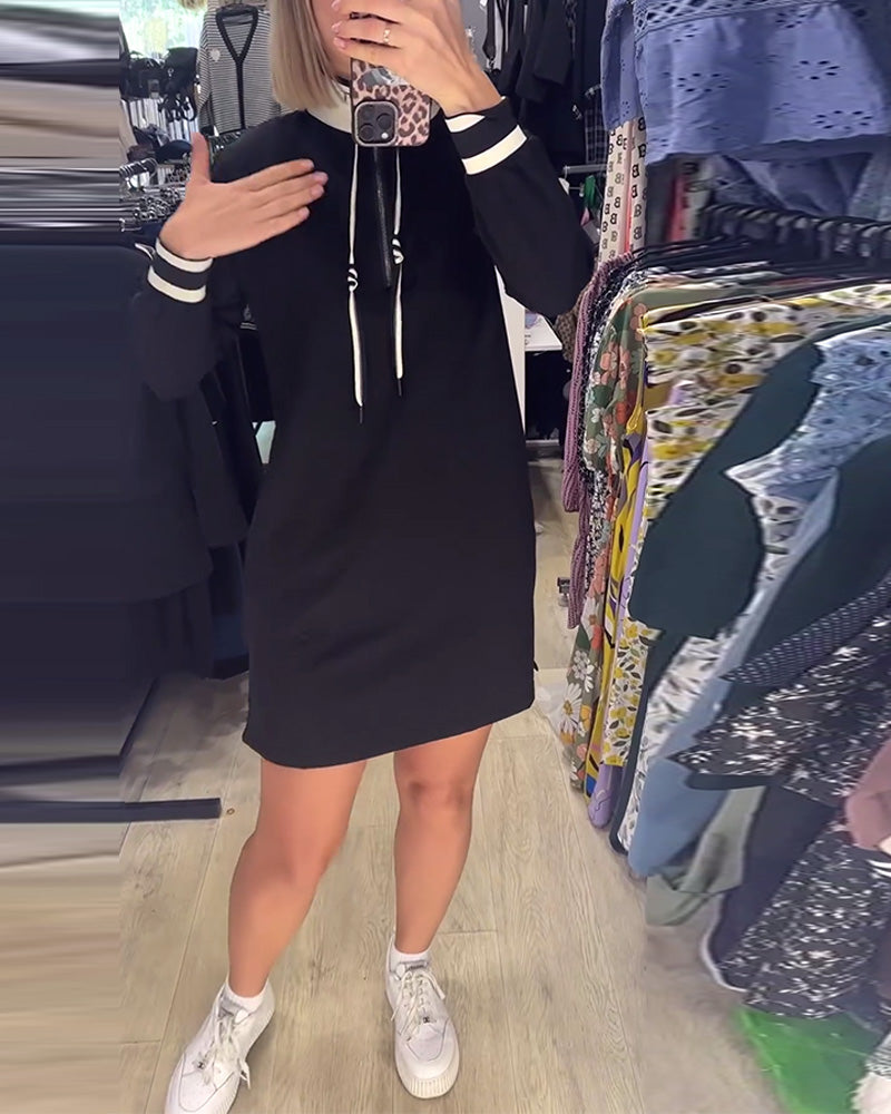 Drune | Kleid mit Stehkragen und Langen Ärmeln und Kordelzug