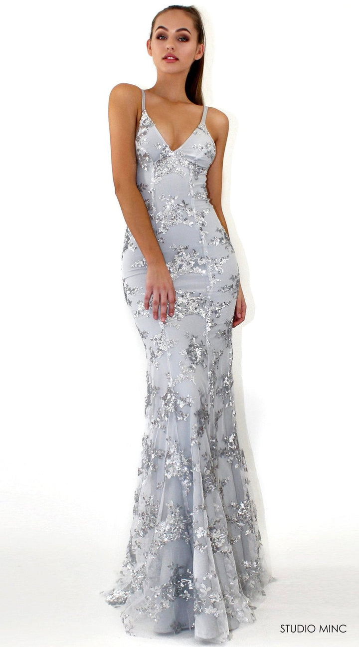 Glamouröses Damen Abendkleid mit Filigraner Paillettenverzierung und Elegantem Rückenschnitt für Abendveranstaltungen | Drune