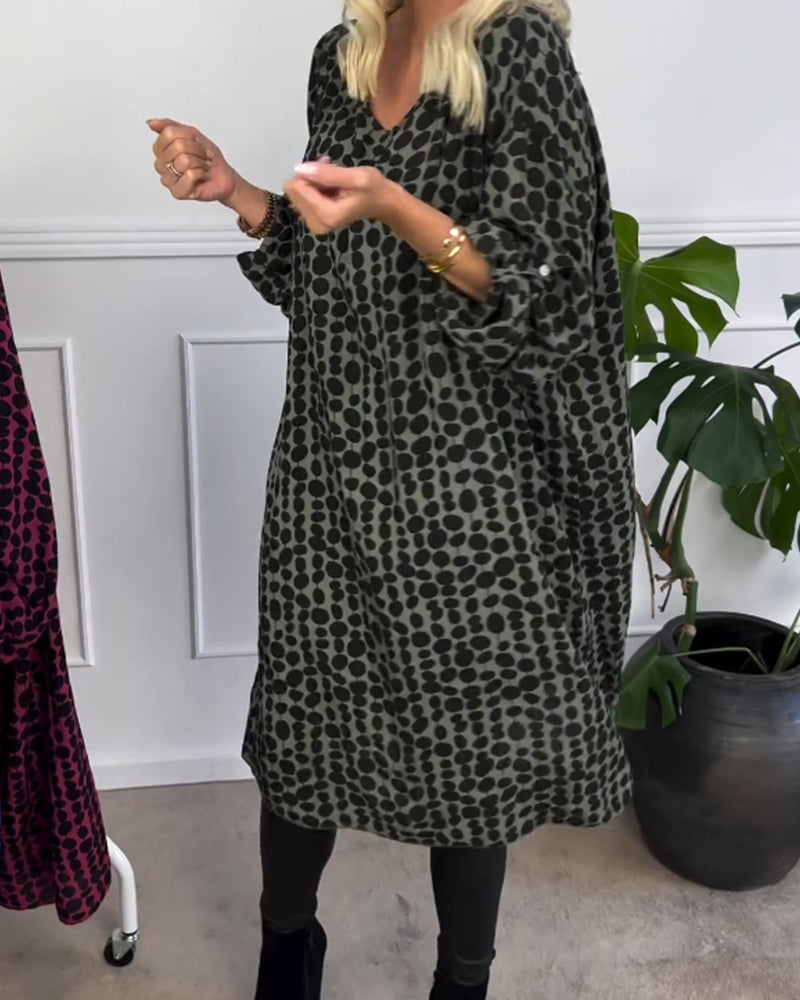Drune | Kleid mit Gepunktetem V-Ausschnitt