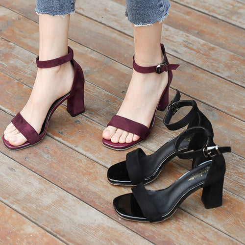 Damen eleganter Riemchen-Sandaletten mit robustem Blockabsatz und verstellbarem Fesselriemen Drune