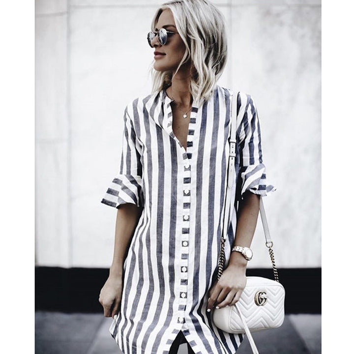Damen nan gestreiftes Tunika-Minikleid mit durchgehender Knopfleiste, dreiviertel-Volantärmeln und Frontschlitz Drune