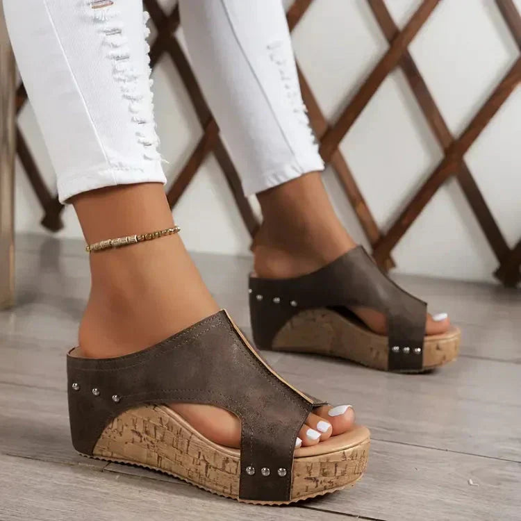 Drune | Stylische Orthopädische Keil Sandalen