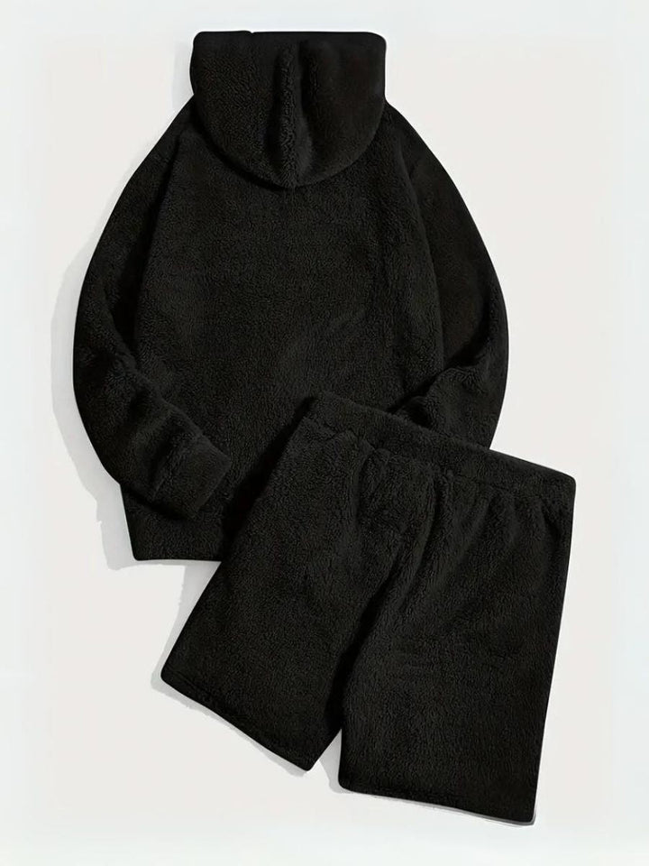 Drune | Fluffy Hoodie und Shorts