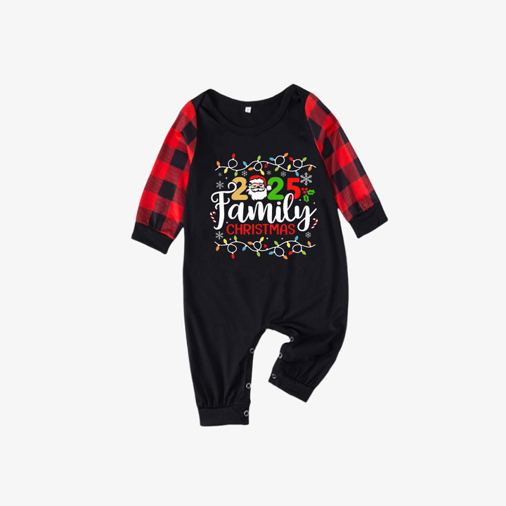 Drune | Rote und schwarze karierte Weihnachts-Pyjama-Set mit Weihnachtslichtern und "2025 Familienweihnachten" Textdruck