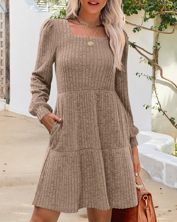 Drune | Damenkleid mit Quadrat Ausschnitt Laternenärmeln und Rippstruktur
