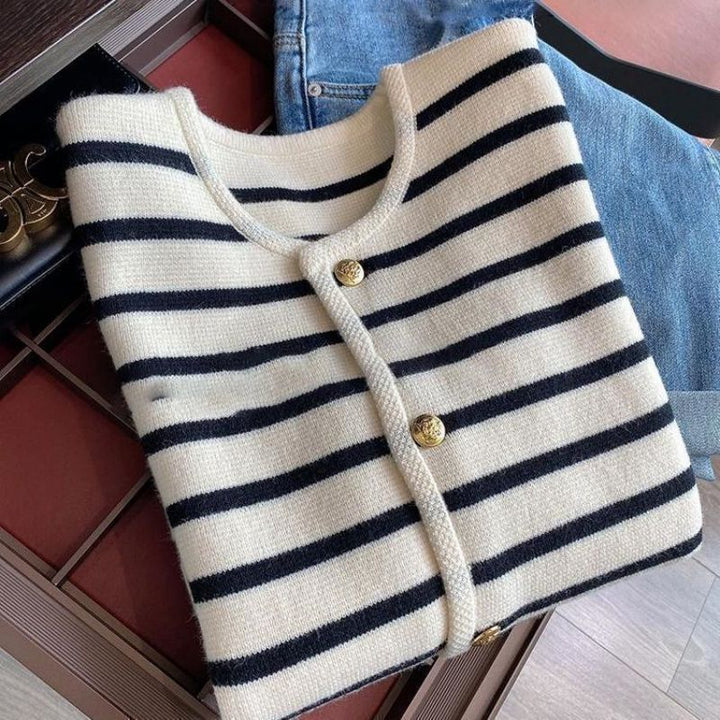 Drune | Cozy striped knit sweater for autumnal layered looks