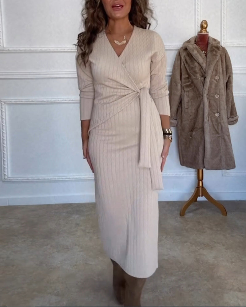Drune | Bodycon Kleid mit V-Ausschnitt