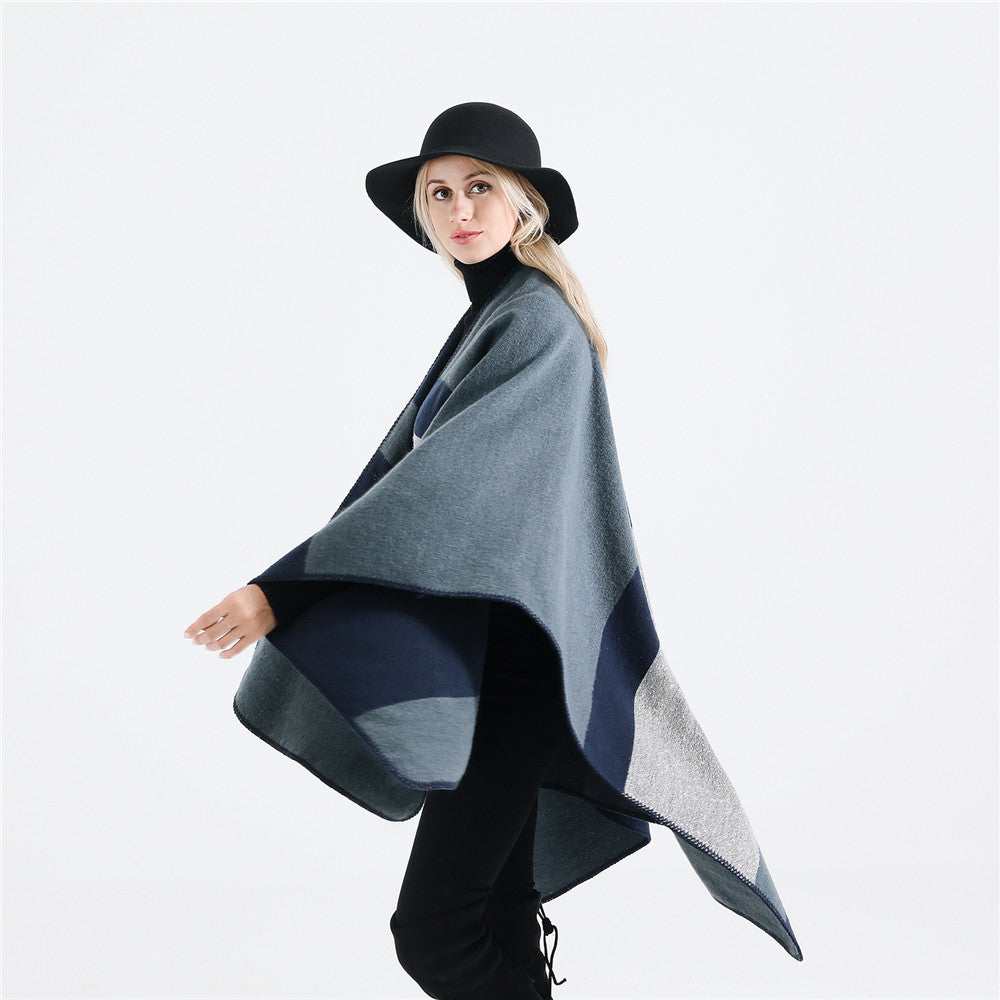 Damen Oversize‑Ruana‑Poncho aus Wollmix mit geometrischem Blockjacquard und V‑Ausschnitt Drune