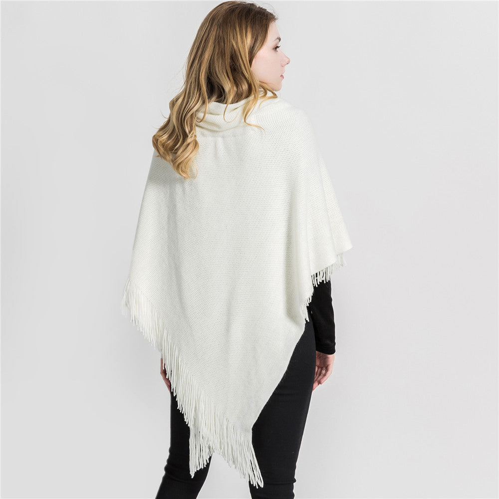 Damen Strick-Ruana-Poncho mit Schalkragen, Knebelverschlüssen und Fransensaum Drune