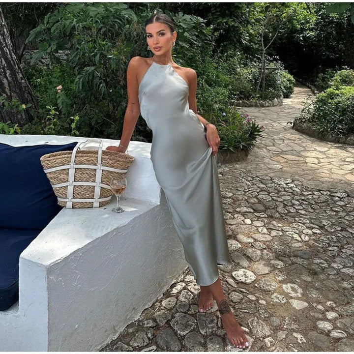 Drune | Elegantes Halterneck Kleid Für Edle Anmut Bei Damen