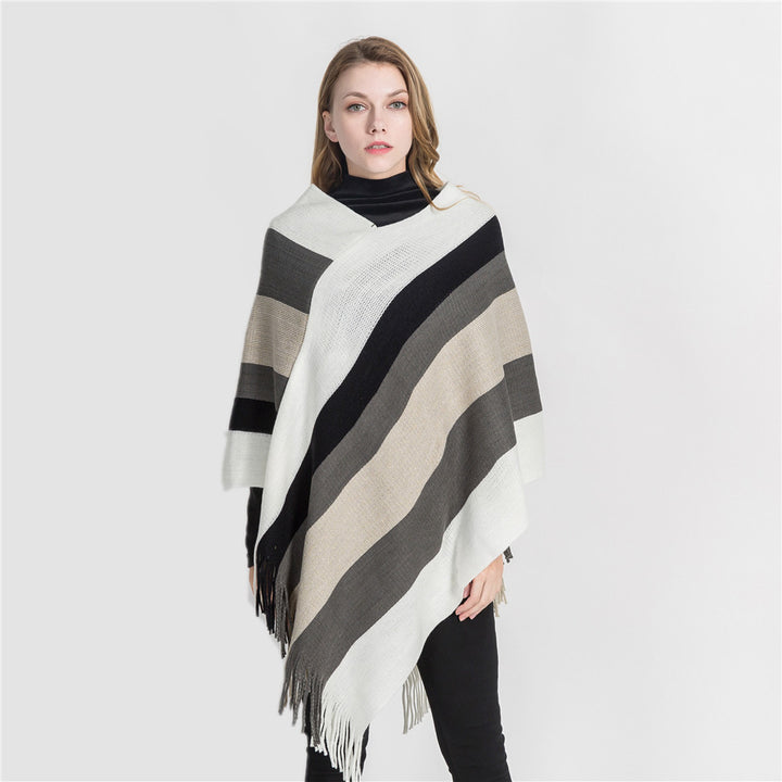 Damen Oversize‑Strickruana mit Fransensaum und diagonaler Blockstreifen‑Optik Drune