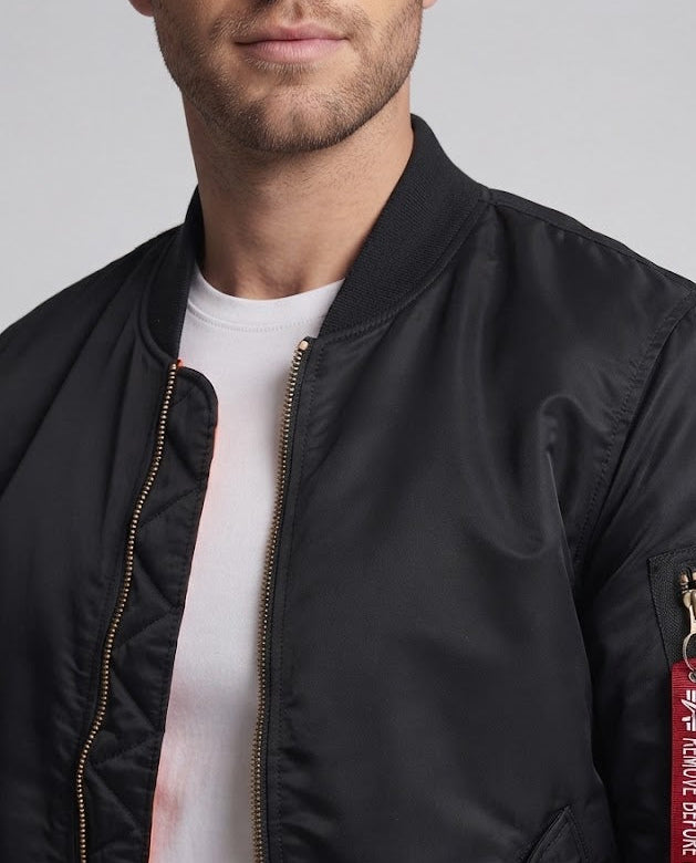 Herren leichter Nylon-Bomberjacke mit gesteppter Thermofütterung und Ärmeltasche Drune