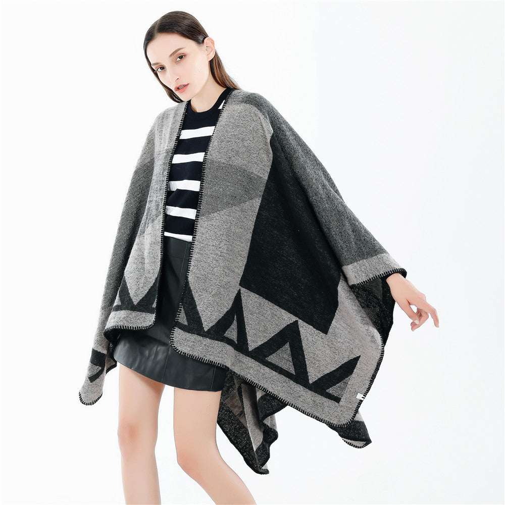Damen Kastige Wollmix‑Ruana mit geometrischem Patchjacquard und Ziernaht Drune