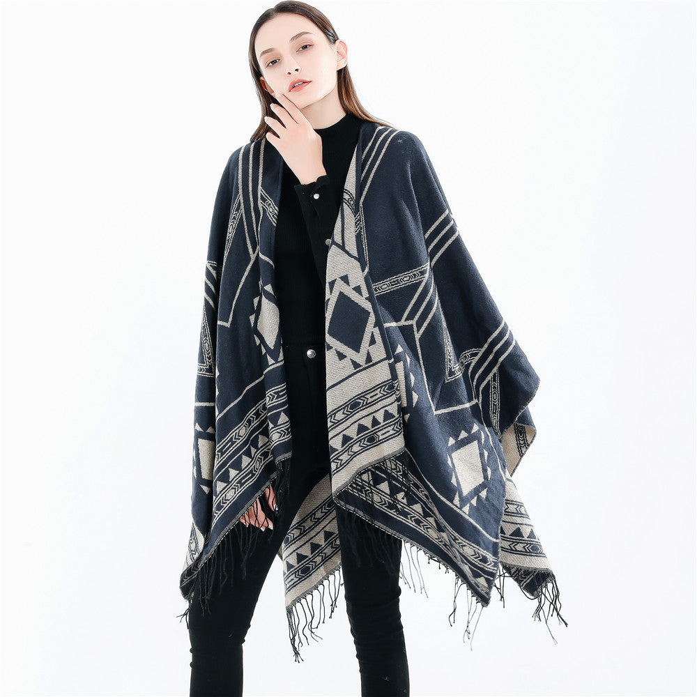 Unisex Ethno-Poncho aus weichem Strick mit Fransen und geometrischem Muster Drune