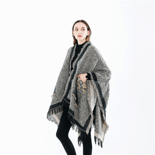 Damen Oversize-Ruana-Poncho im wolligen Mix mit Fransen und Kontrastkante Drune