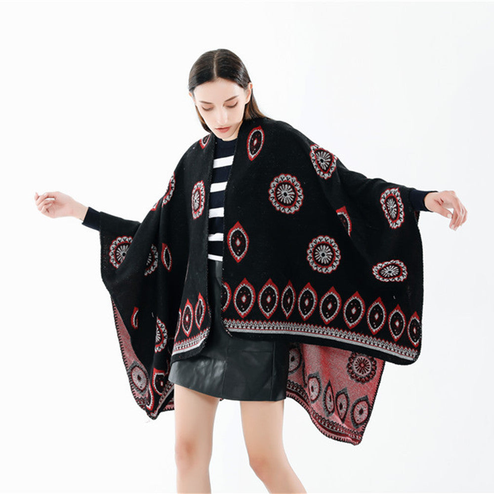 Damen Oversize-Ruana mit gewebtem Medaillon‑Jacquard und offenem Kimono‑Fall Drune