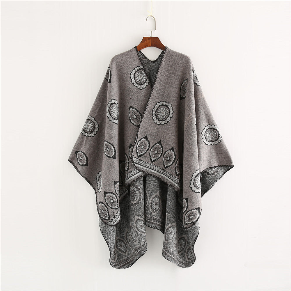 Damen Oversize-Ruana mit gewebtem Medaillon‑Jacquard und offenem Kimono‑Fall Drune