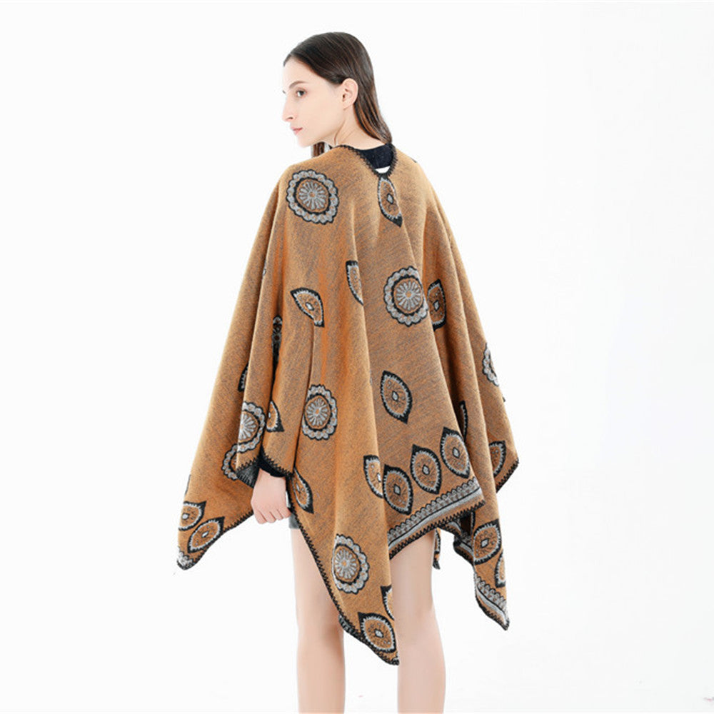 Damen Oversize-Ruana mit gewebtem Medaillon‑Jacquard und offenem Kimono‑Fall Drune