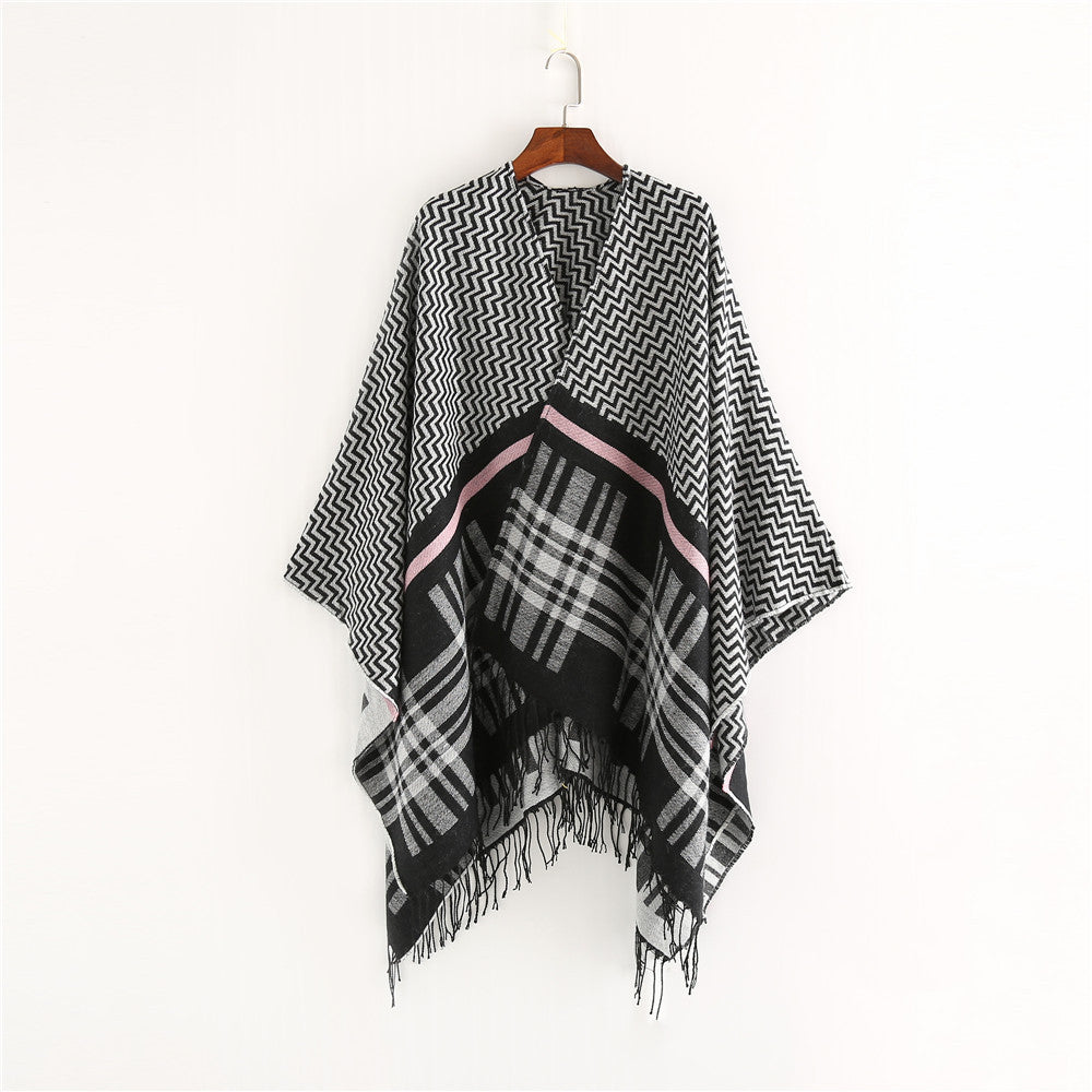 Damen Oversize-Umhangponcho aus Wollmix mit Karomuster, Zickzackjacquard und Fransensaum Drune