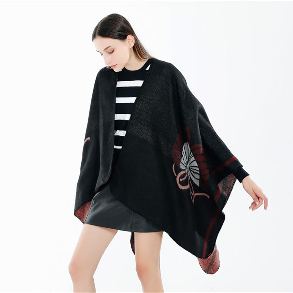Damen Jacquard-Ruana mit floralem Intarsienmuster und zweifarbiger Wendekante Drune
