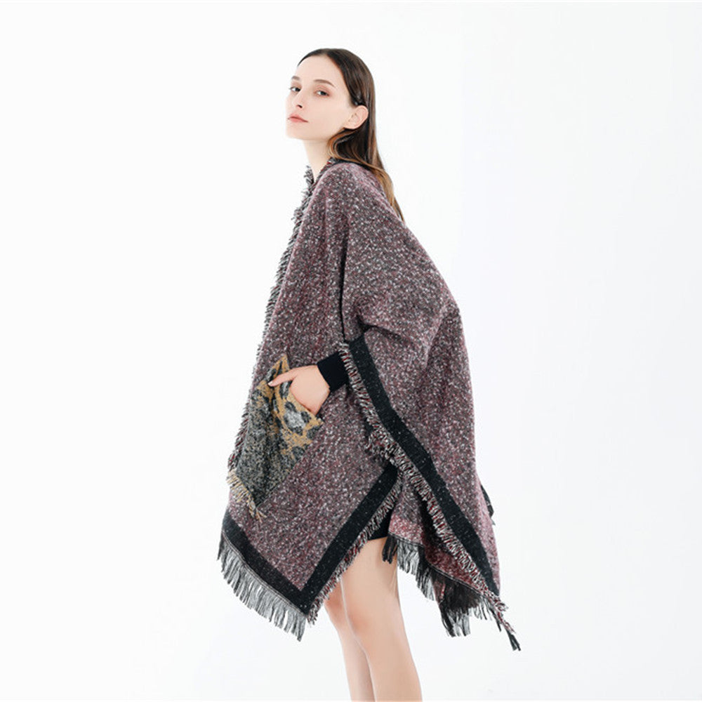 Damen Oversize-Ruana-Poncho im wolligen Mix mit Fransen und Kontrastkante Drune