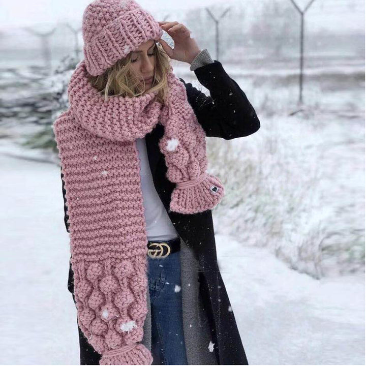 Damen Kuscheliger, handgefertigter Strickschal mit modischem Zopfmuster und extra weitem Design Drune
