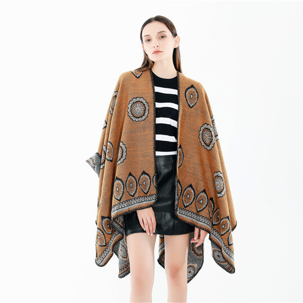 Damen Oversize-Ruana mit gewebtem Medaillon‑Jacquard und offenem Kimono‑Fall Drune