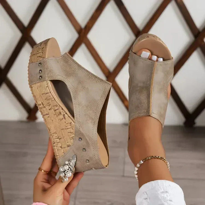 Drune | Stylische Orthopädische Keil Sandalen