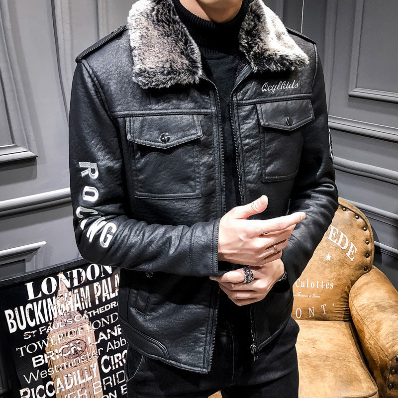 Herren Biker-Lederjacke mit Kunstfellkragen und militärischen Abzeichen Drune
