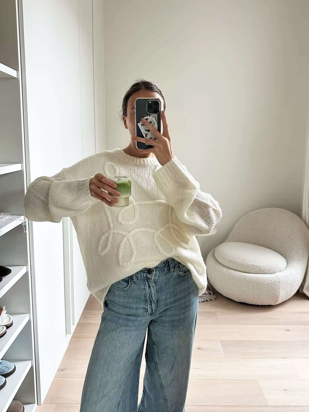 Drune | übergroßer Pullover mit eleganten Stickerei-Details