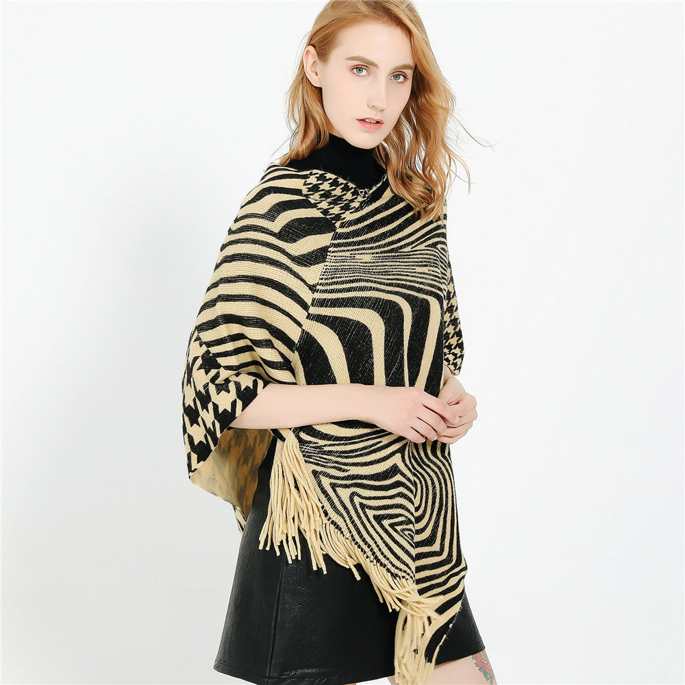 Damen Fransen-Poncho im Oversize mit grafischem Jacquard und asymmetrischem Zipfelsaum Drune