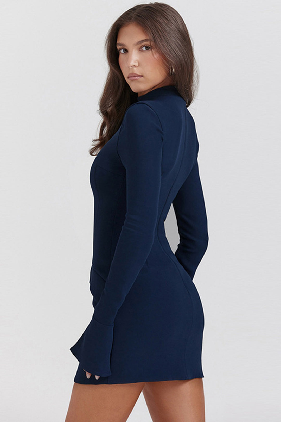 Drune | Schmal geschnittenes, langärmeliges, hüftumspielendes Kleid
