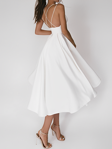 Drune | Ein Leichtes Kleid mit Zarten Spaghettiträgern