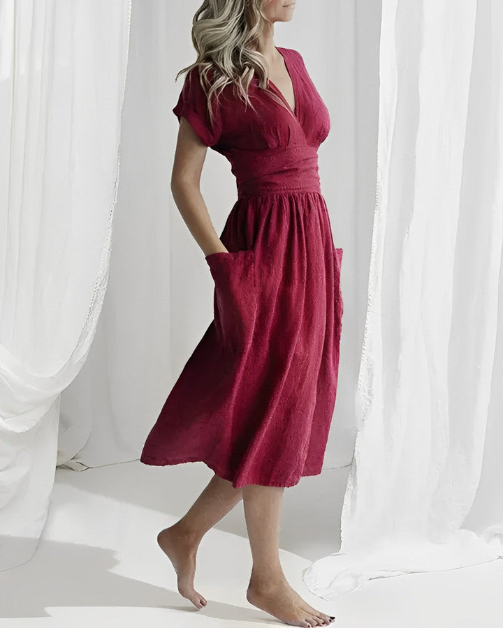 Drune - Strickkleid mit Schnürung und Taschen