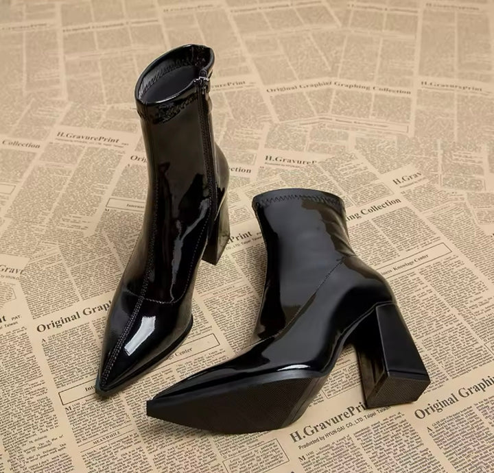 Drune | Lackleder Stiefeletten mit Blockabsatz