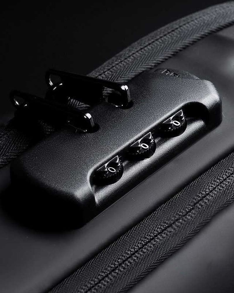 Drune | Diebstahlsichere Brusttasche mit Zahlenschloss