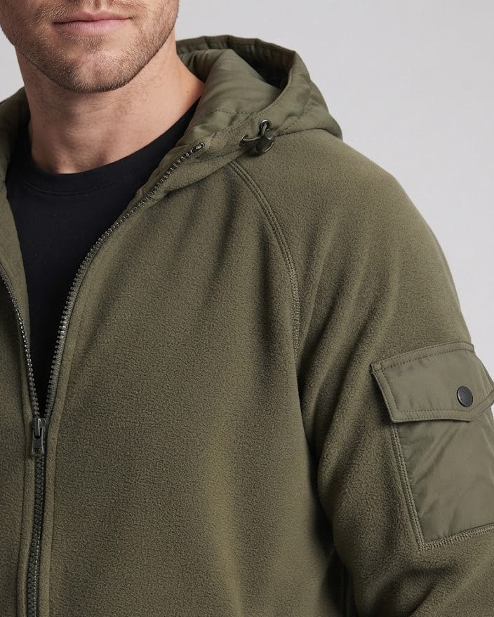 Herren Kapuzen-Fleecejacke mit gesteppter Kapuze und Utility-Ärmeltasche Drune